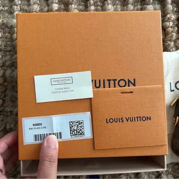 Louis Vuitton mini Pochette accessories Damier Ebene print - Picture 3 of 11